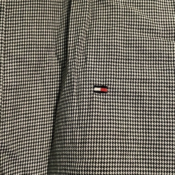 Tommy Hilfiger dress shirt, small checkered print​​​ - Picture 2 of 5